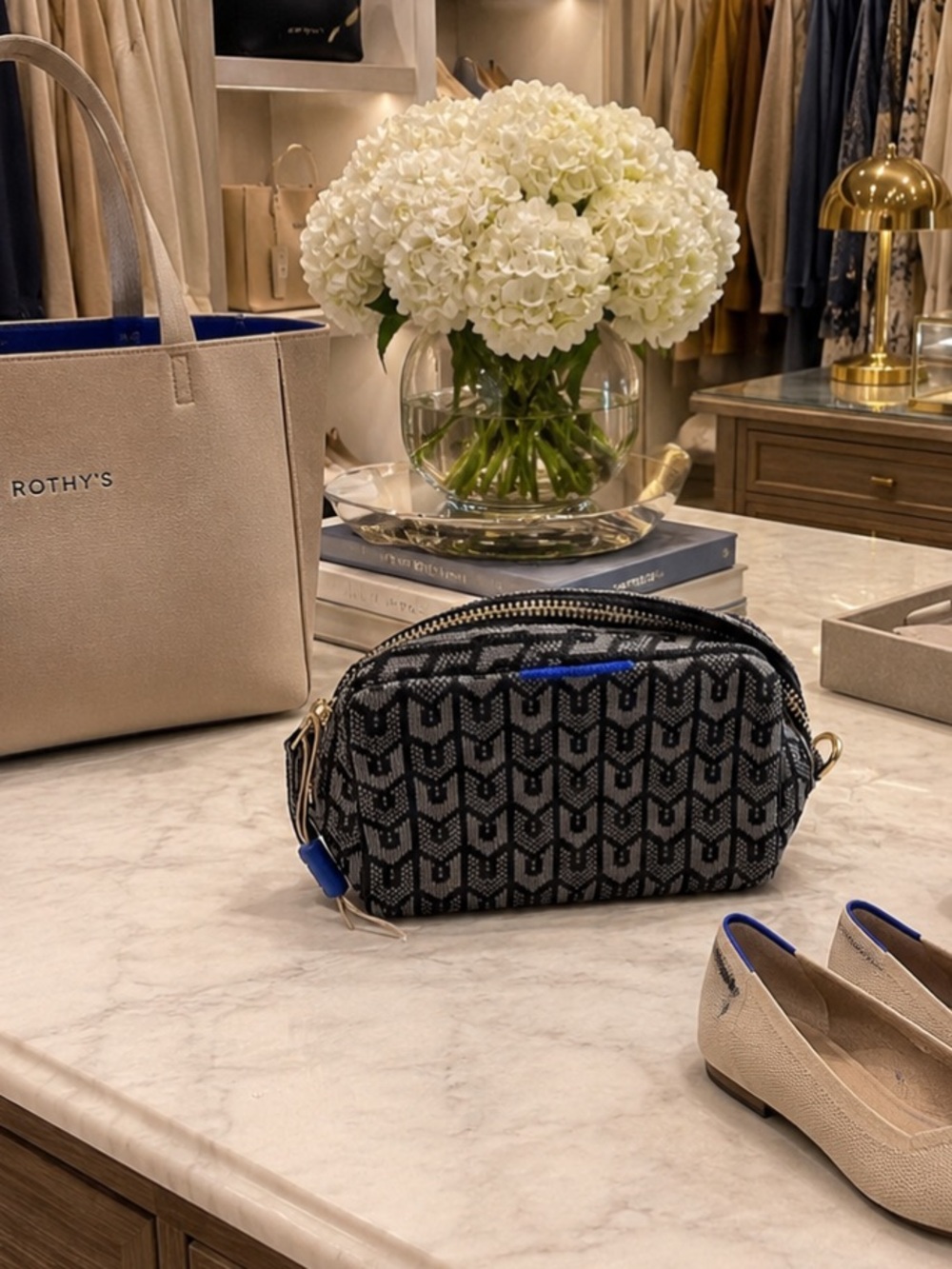 Rothy's Universal Pouch Black & Gray Geometric Toiletry with Blue Pull NWT - Picture 5 of 5